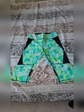 Calvin Klein Green & Blue Abstract Print Capri Leggings